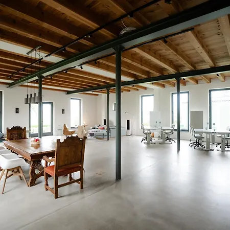 Gut Zahren Apartment