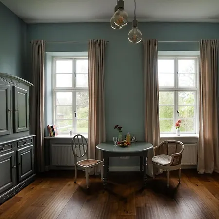 Apartment Gut Zahren